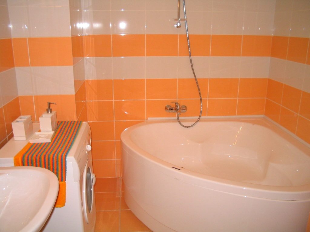 Orange fliser nyt badeværelse pris